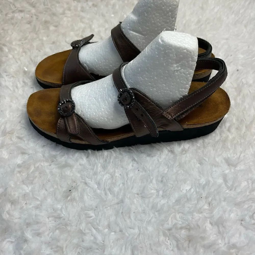 Naot leather metallic brown straps slings back wedge sandals size 10